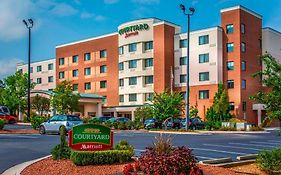 Courtyard Greensboro Airport